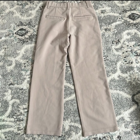 Abercrombie and Fitch Sloane Tailored Wide Leg Pant Short - Picture 5 of 12